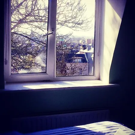 Kinlay House Ostello
