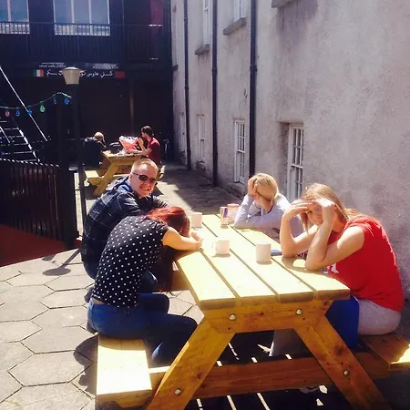 Kinlay House ホステル *