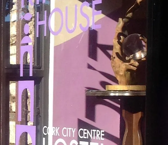 Kinlay House Хостел *