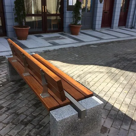 Kinlay House Hostel *