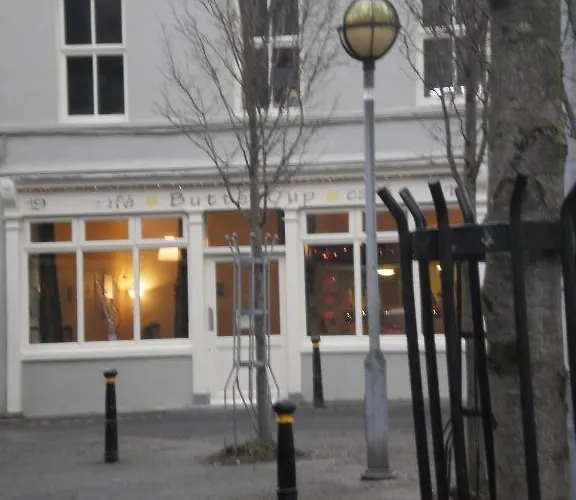 Хостел Kinlay House