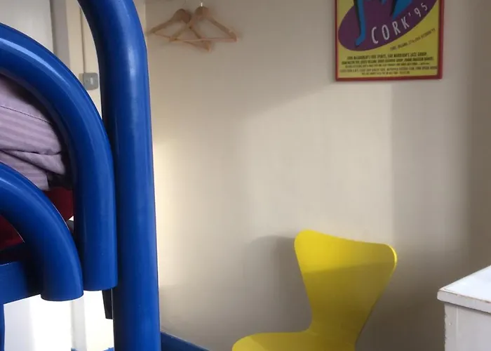 Хостел Kinlay House